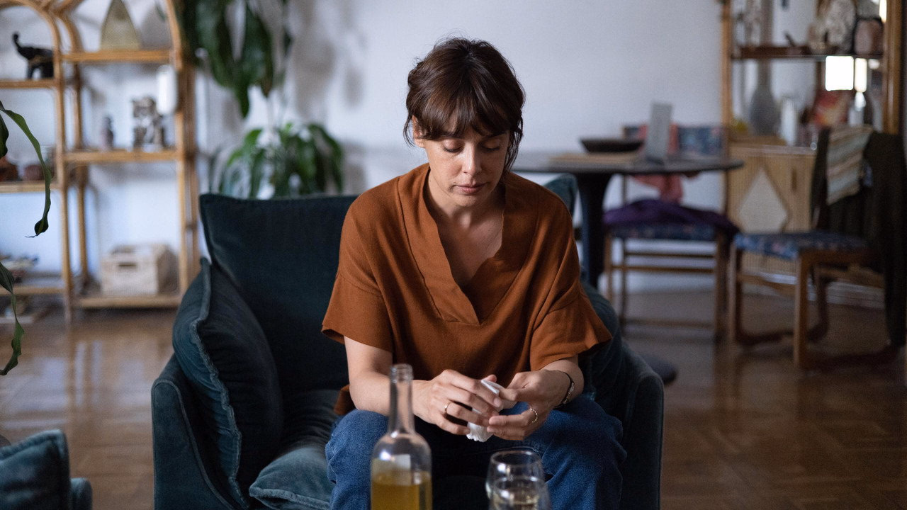 Past Lies 1. Sezon 6. Bölüm izle