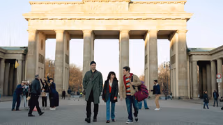 Pitch Perfect: Bumper in Berlin 1. Sezon 1. Bölüm izle