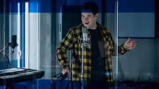 Pitch Perfect: Bumper in Berlin 1. Sezon 2. Bölüm izle