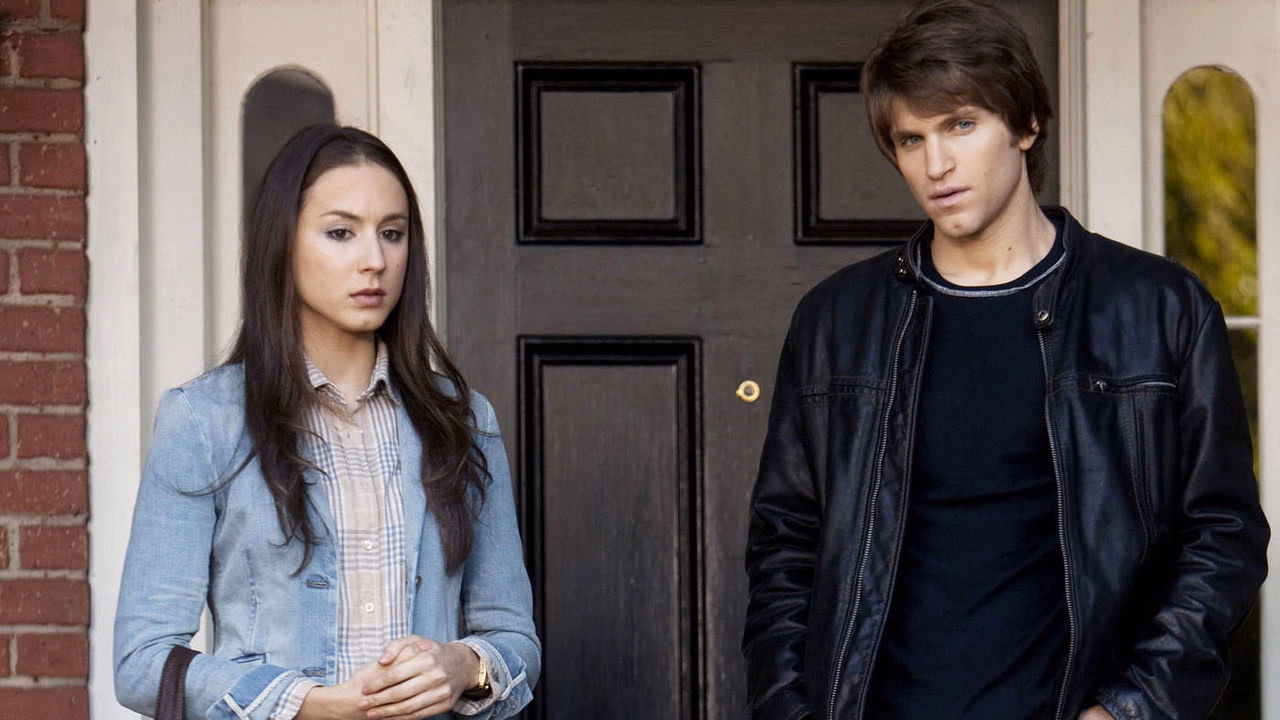 Pretty Little Liars 1. Sezon 17. Bölüm izle