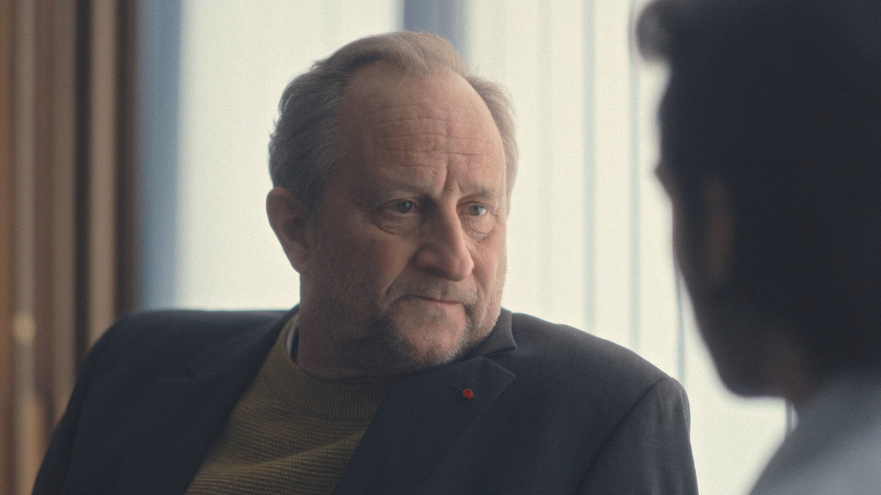 Represent 1. Sezon 6. Bölüm izle