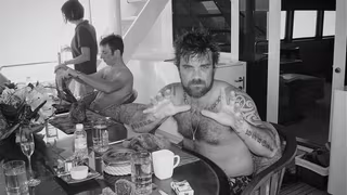 Robbie Williams 1. Sezon 4. Bölüm izle