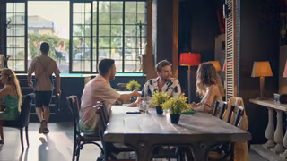 Sadece Arkadaşız 1. Sezon 17. Bölüm izle