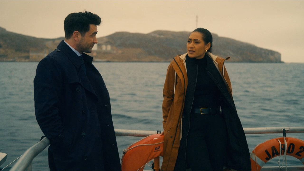 Saint-Pierre 1. Sezon 1. Bölüm izle