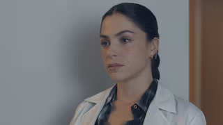 Santita 1. Sezon 1. Bölüm izle
