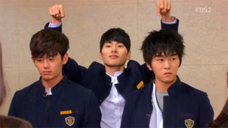 School 2013 1. Sezon 14. Bölüm izle