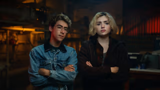 School Spirits 1. Sezon 2. Bölüm izle