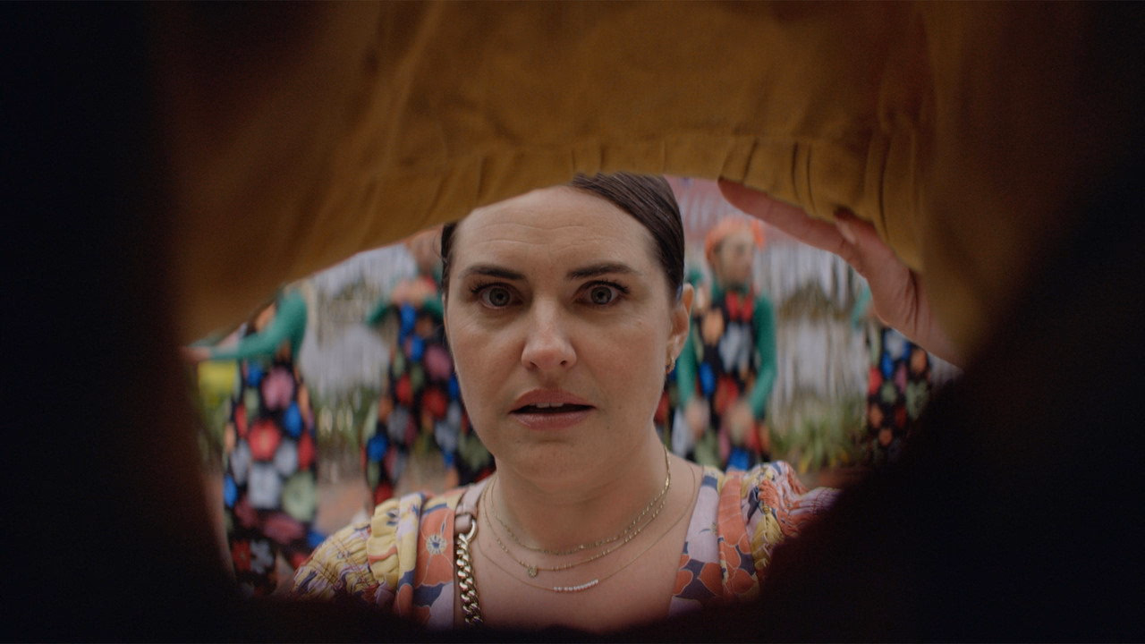 Small Town Scandal 1. Sezon 8. Bölüm izle