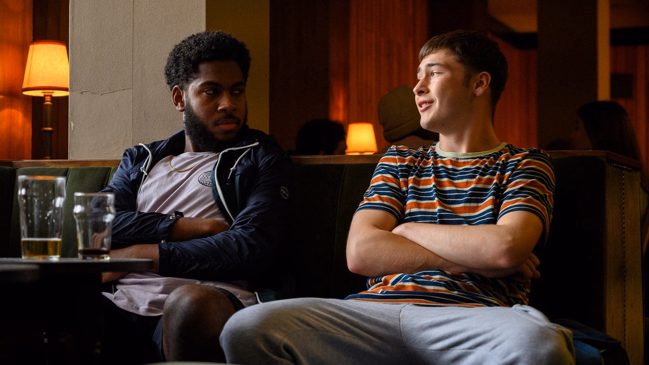 Somewhere Boy 1. Sezon 3. Bölüm izle