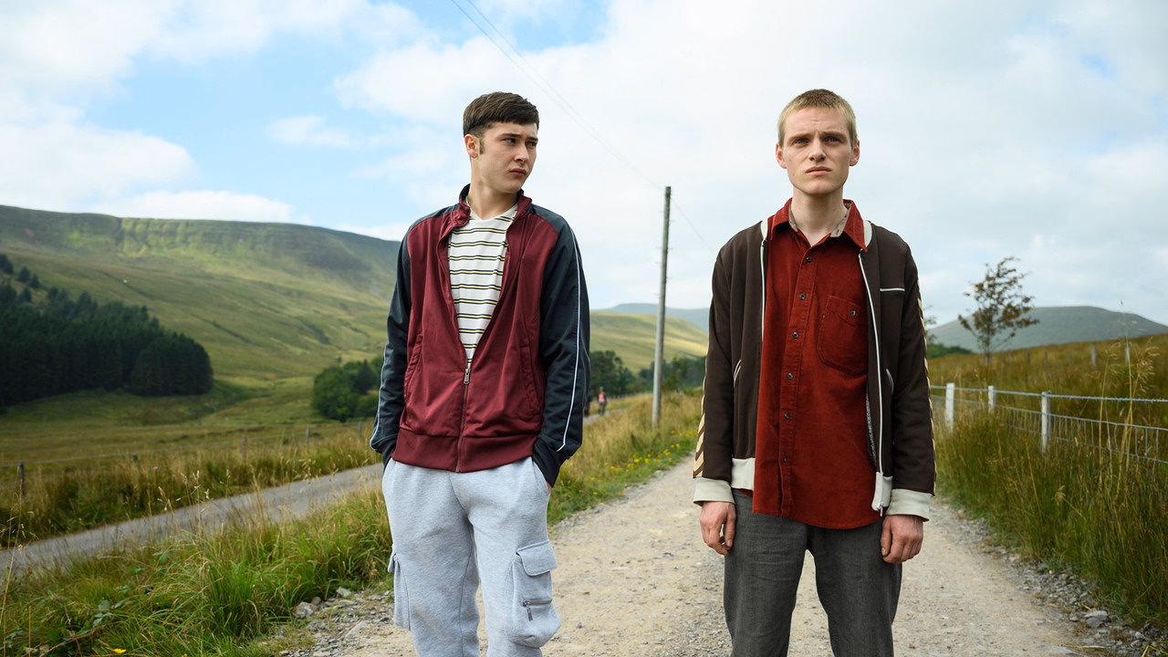 Somewhere Boy 1. Sezon 8. Bölüm izle
