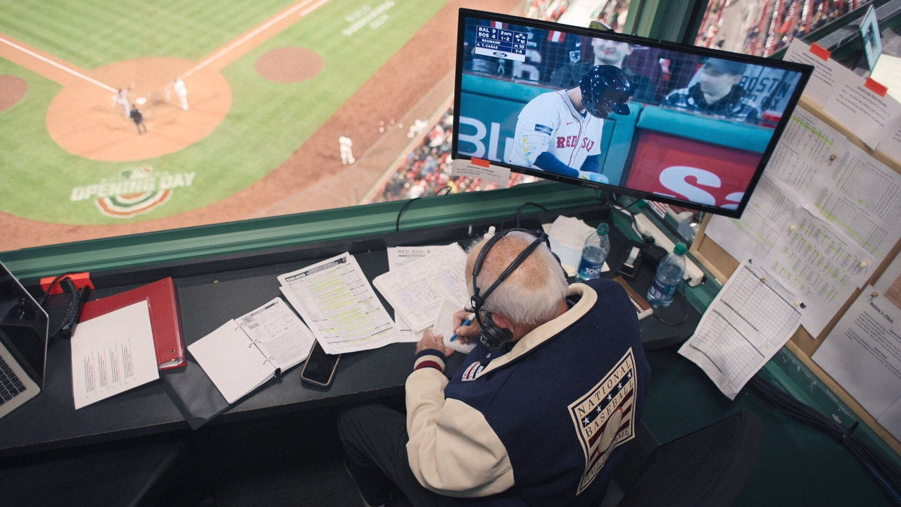 Spor Kulübü: Red Sox ile Bir Yıl 1. Sezon 8. Bölüm izle