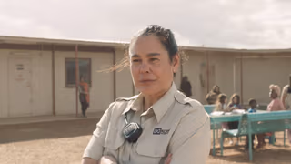 Stateless 1. Sezon 5. Bölüm izle