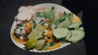 Street Food: ABD 1. Sezon 1. Bölüm izle