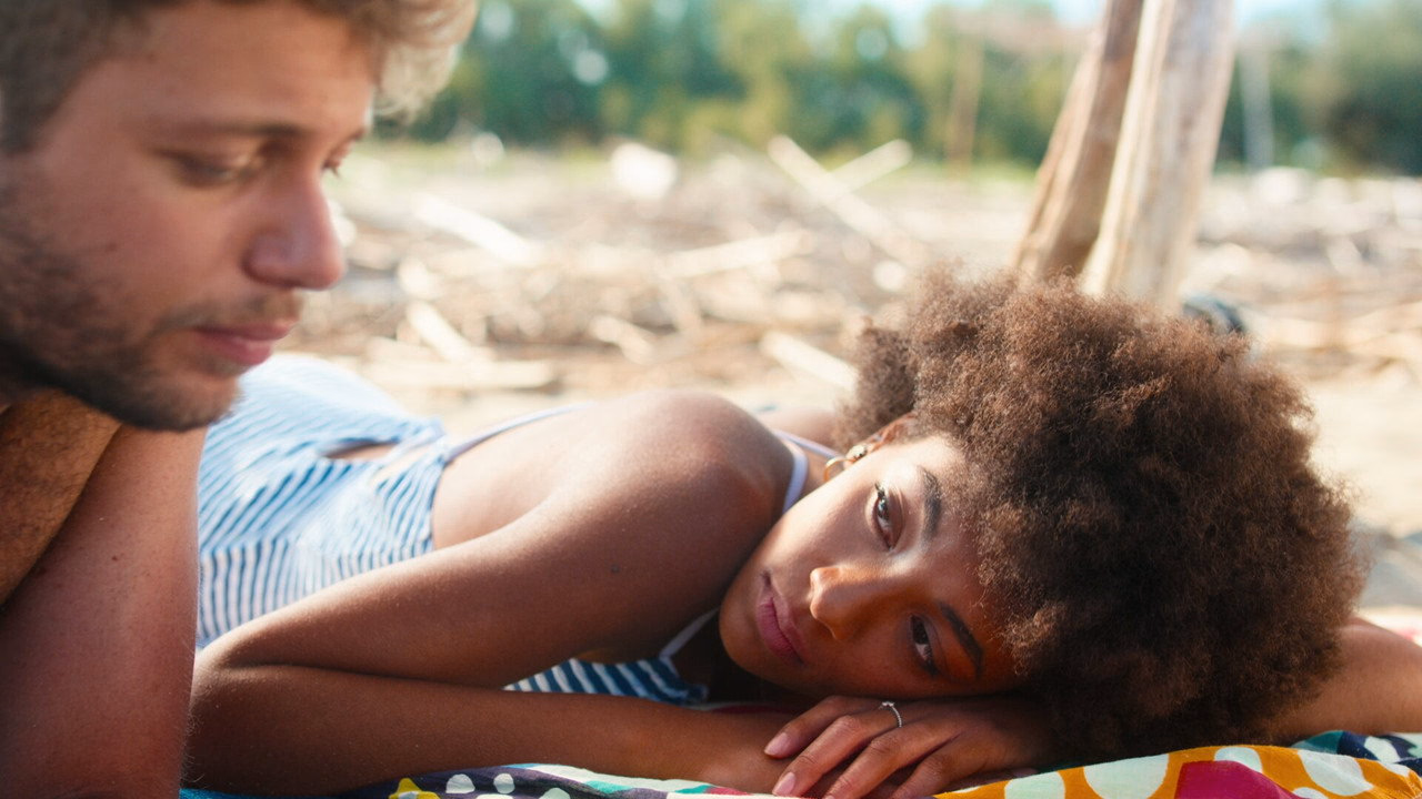 Summertime 1. Sezon 6. Bölüm izle
