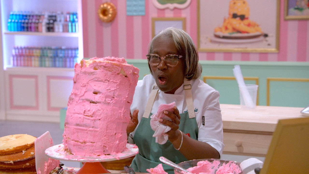 The Big Nailed It Baking Challenge 1. Sezon 1. Bölüm izle