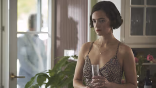 The Ex-Wife 1. Sezon 1. Bölüm izle
