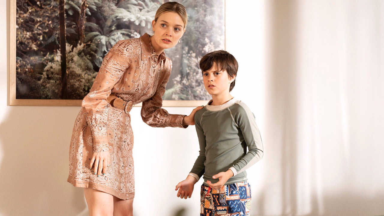 The Family Next Door 1. Sezon 1. Bölüm izle