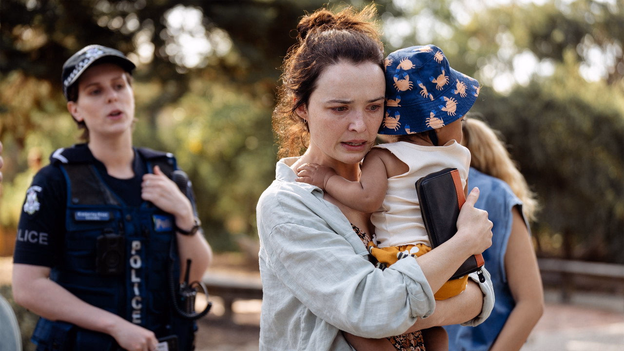 The Family Next Door 1. Sezon 2. Bölüm izle