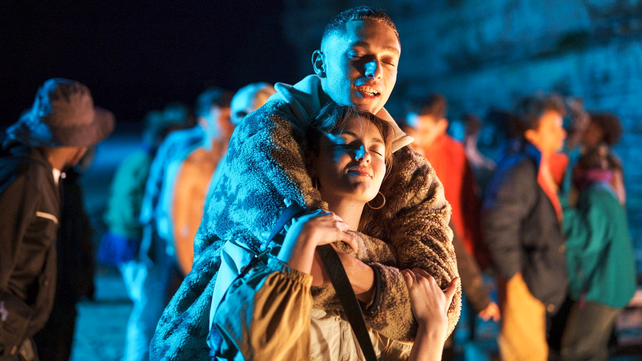 The Gathering 1. Sezon 6. Bölüm izle