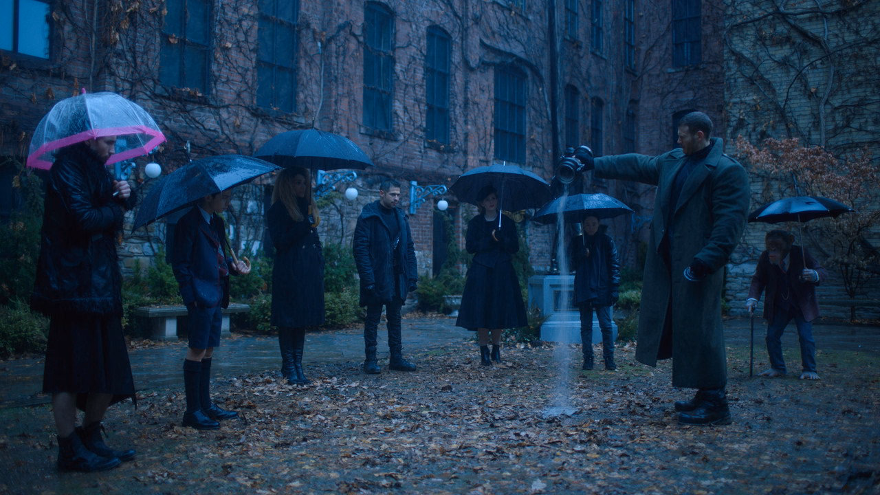 The Umbrella Academy 1. Sezon 1. Bölüm izle