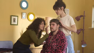 The Walsh Sisters 1. Sezon 4. Bölüm izle