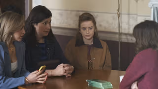 The Walsh Sisters 1. Sezon 5. Bölüm izle