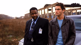 The Wire 1. Sezon 1. Bölüm izle