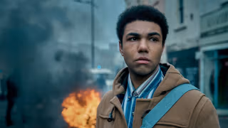 This Town 1. Sezon 1. Bölüm izle