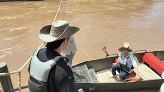 Three Idiots in Kenya 1. Sezon 4. Bölüm izle