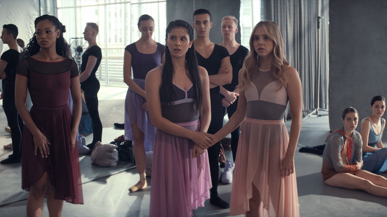Tiny Pretty Things 1. Sezon 8. Bölüm izle