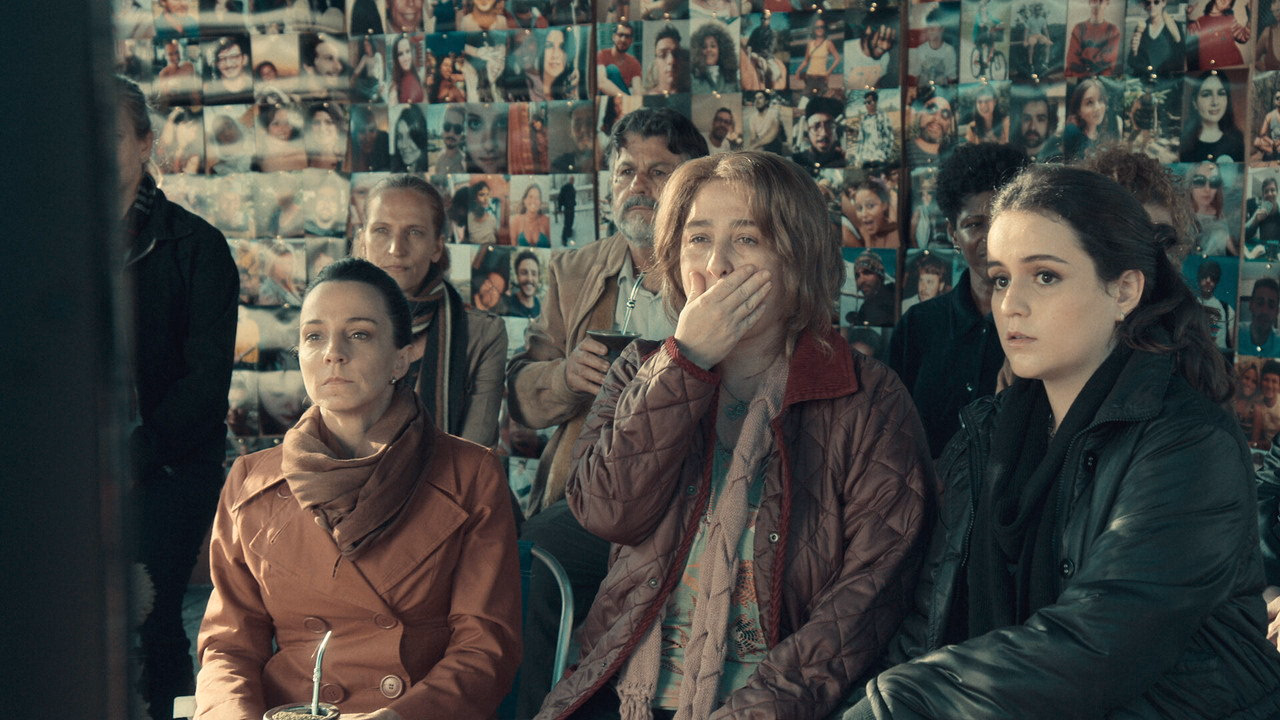 Todo Dia a Mesma Noite 1. Sezon 5. Bölüm izle