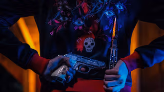 Too Old to Die Young 1. Sezon 8. Bölüm izle