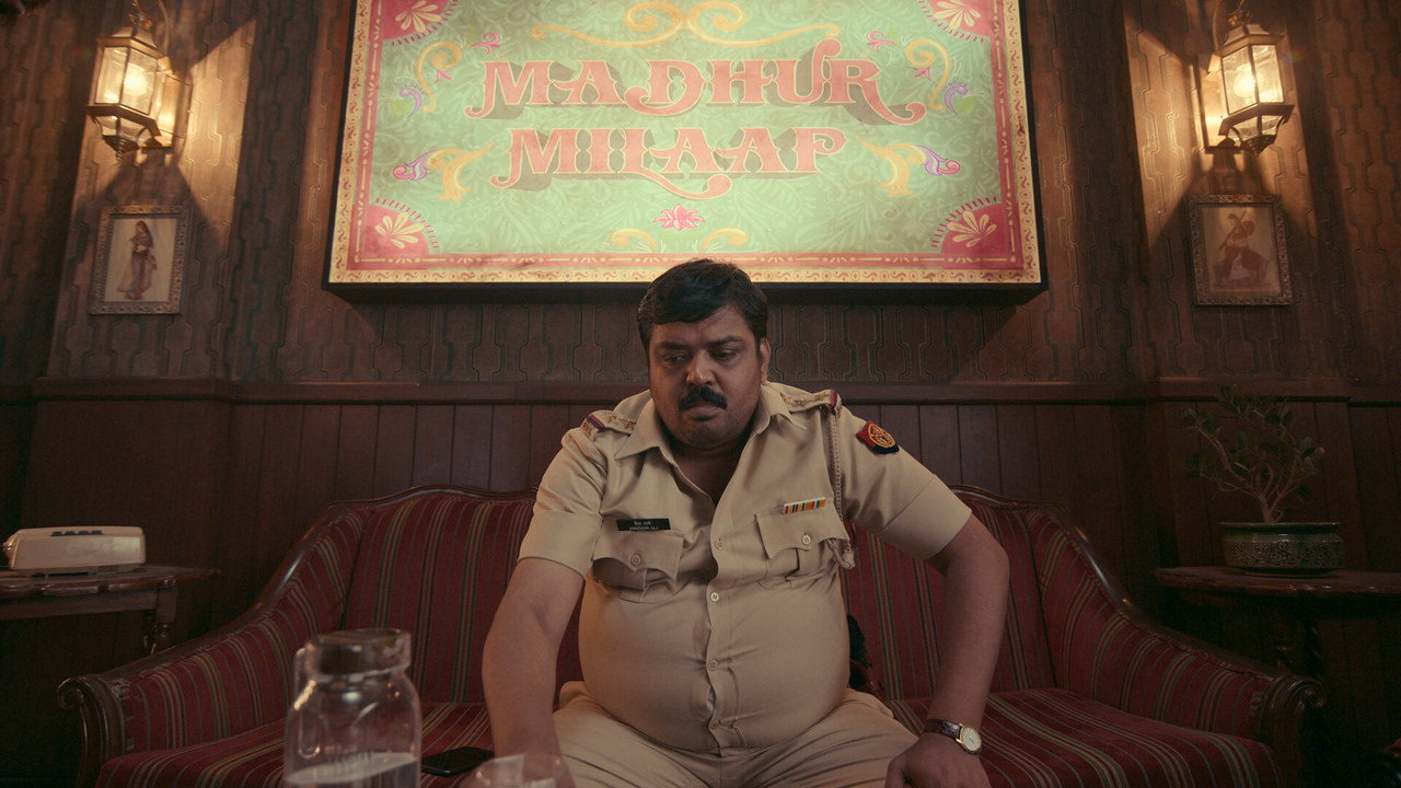 Tribhuvan Mishra CA Topper 1. Sezon 6. Bölüm izle