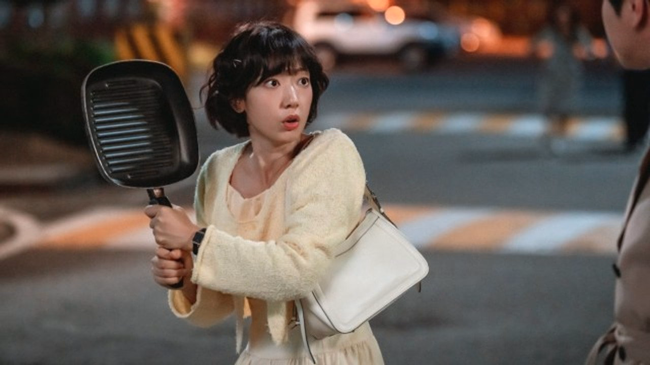 Undercover Miss Hong 1. Sezon 5. Bölüm izle