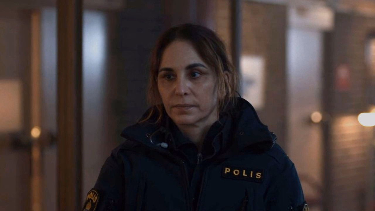 Veronika 1. Sezon 1. Bölüm izle