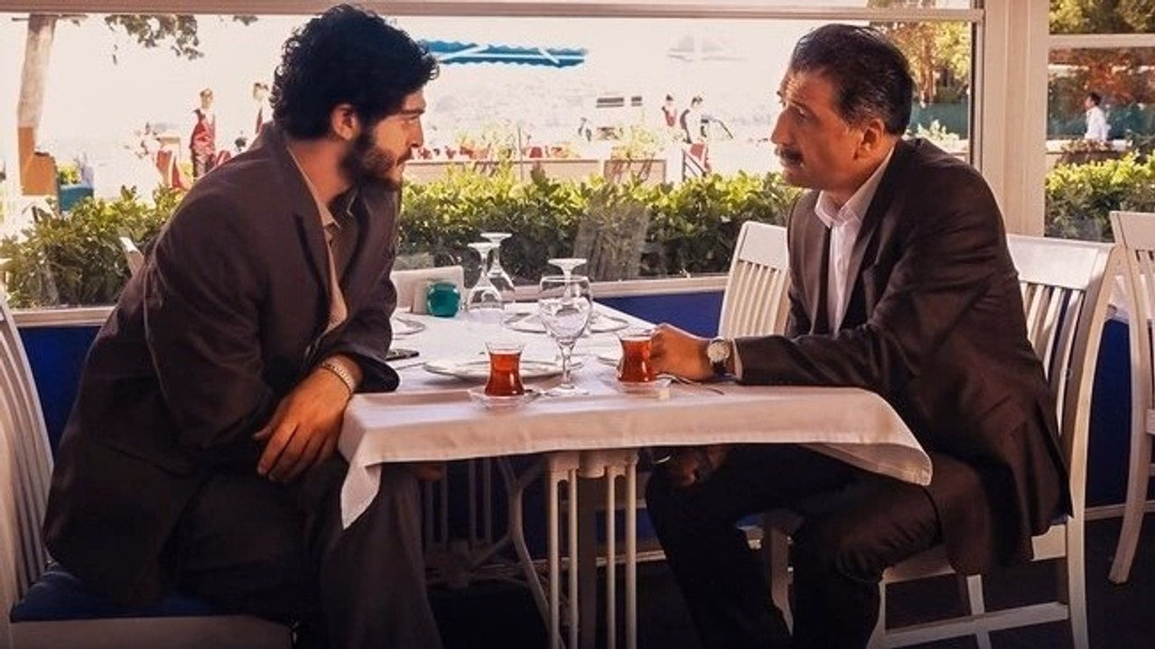 Yarım Kalan Aşklar 1. Sezon 6. Bölüm izle