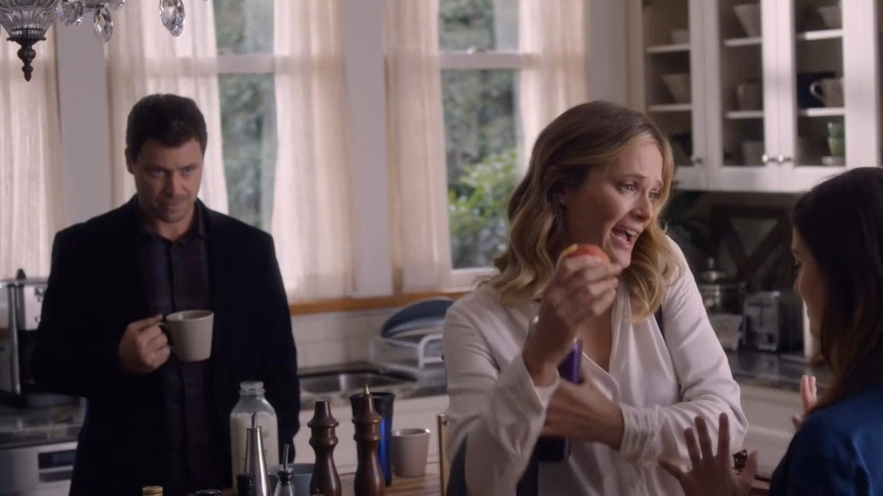 You Me Her 1. Sezon 7. Bölüm izle