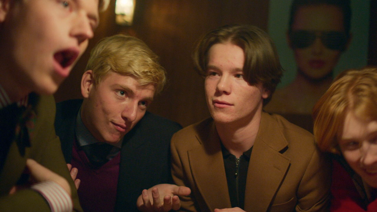 Young Royals 1. Sezon 4. Bölüm izle