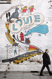 Louie 2. Sezon Posteri