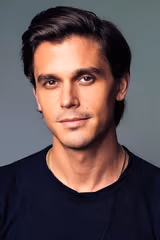 Antoni Porowski filmleri
