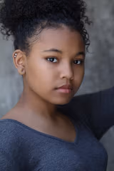 Ariana Neal filmleri