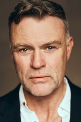 Julian Lewis Jones filmleri