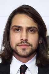 Luke Pasqualino filmleri