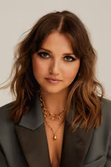 Mia McKenna-Bruce filmleri