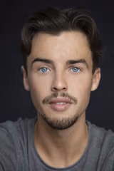 Adam Richardson filmleri
